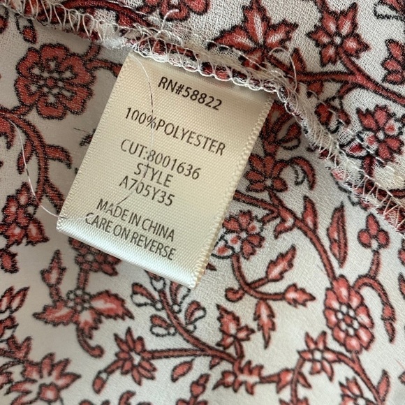 Max Studio Floral Red White Blouse - Size Small - Picture 5 of 6